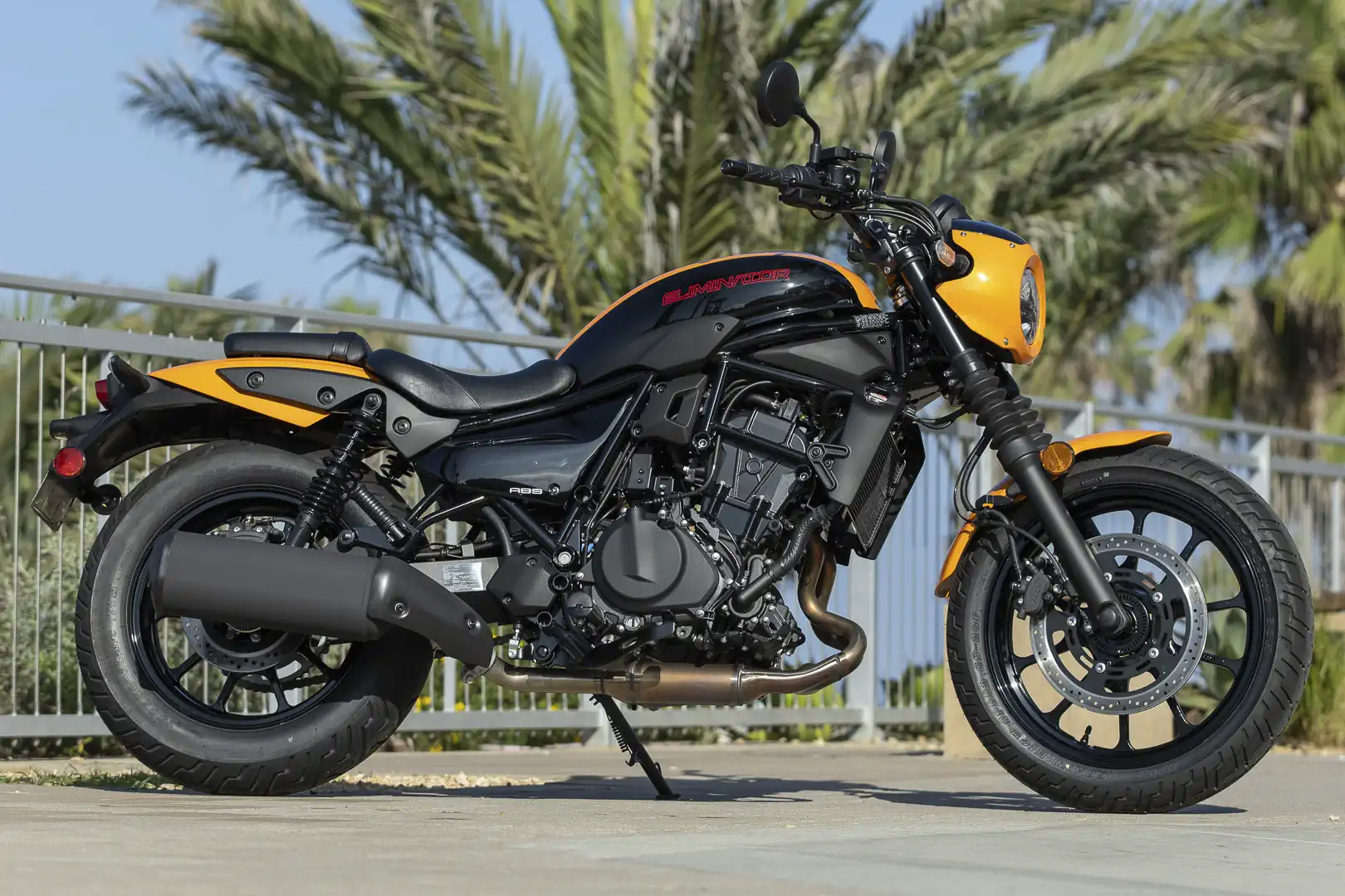 Kawasaki Eliminator – क्या ये आपकी नेक्स्ट ड्रीम बाइक हो सकती है ?